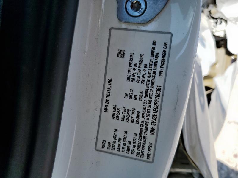 5YJ3E1EC2PF708351 - 2023 TESLA MODEL 3 Blanc photo 12