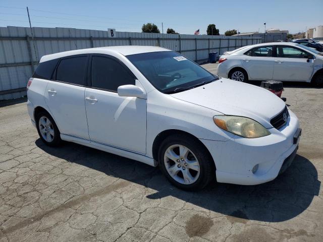 2T1KR32E05C368734 - 2005 TOYOTA COROLLA MA XR WHITE photo 4