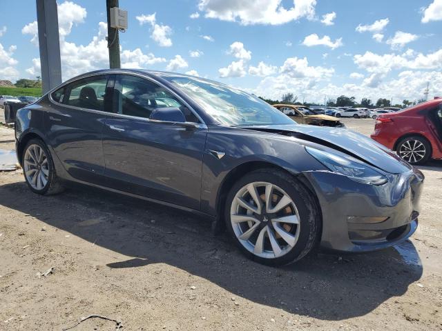 5YJ3E1EA1JF049216 - 2018 TESLA MODEL 3 Gris photo 4