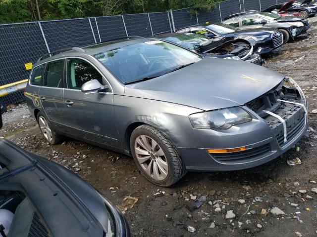 WVWLK73C58E053667 - 2008 VOLKSWAGEN PASSAT WAGON KOMFORT GRAY photo 4