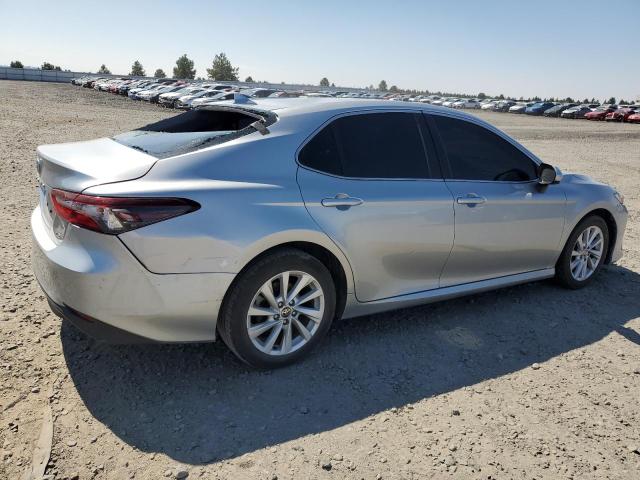 4T1C11AK5MU601155 - 2021 TOYOTA CAMRY LE SILVER photo 3