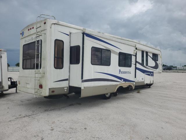 1KB311U2X9W180325 - 2009 HOLIDAY RAMBLER PRESIDENTIAL SUITE WHITE photo 4