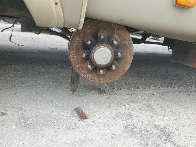 1KB311U2X9W180325 - 2009 HOLIDAY RAMBLER PRESIDENTIAL SUITE WHITE photo 9