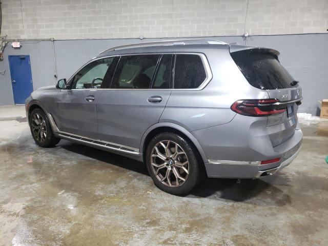 5UX23EM02P9N48321 - 2023 BMW X7 XDRIVE40I SILVER photo 2