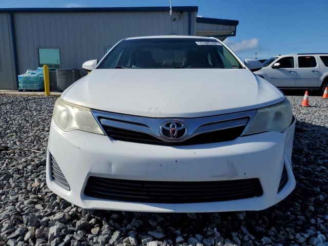 4T1BF1FK9EU764544 - 2014 TOYOTA CAMRY L WHITE photo 5