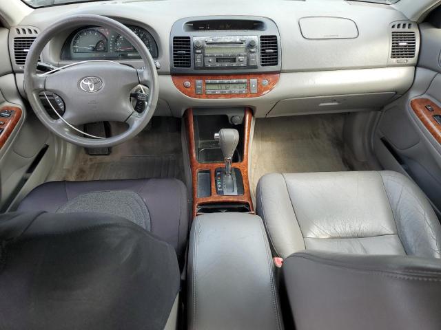 JTDBF30K420007210 - 2002 TOYOTA CAMRY LE GREEN photo 8