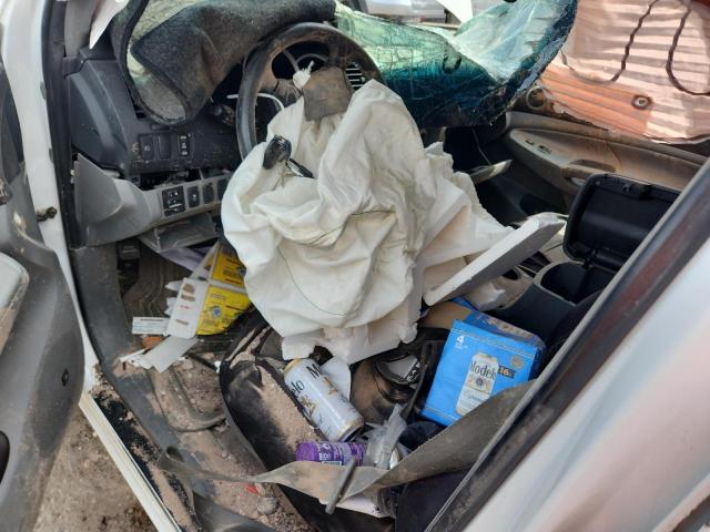 3TMJU4GN9BM116234 - 2011 TOYOTA TACOMA DOUBLE CAB PRERUNNER WHITE photo 8