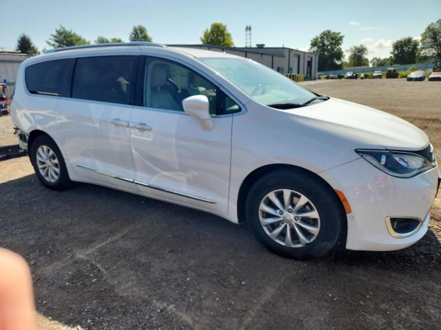 2C4RC1EG3JR131294 - 2018 CHRYSLER PACIFICA TOURING L PLUS WHITE photo 4