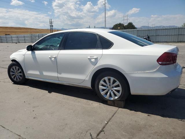 1VWAS7A31EC064213 - 2014 VOLKSWAGEN PASSAT S WHITE photo 2