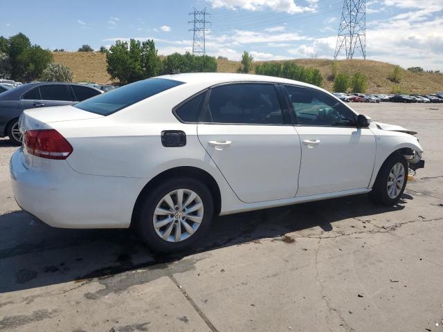 1VWAS7A31EC064213 - 2014 VOLKSWAGEN PASSAT S WHITE photo 3