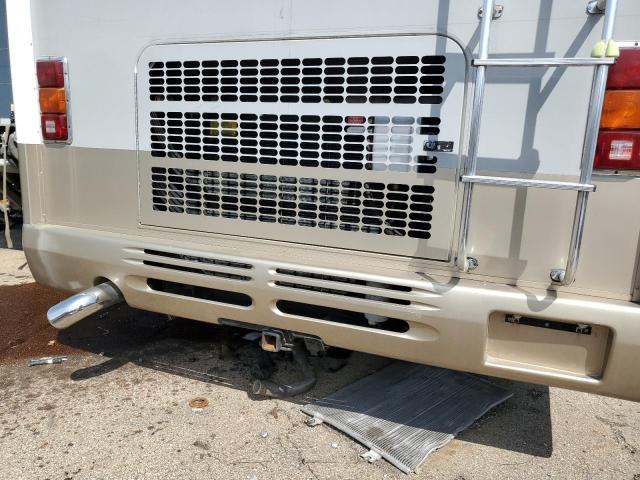 4UZAAHBV73CM21026 - 2003 FREIGHTLINER CHASSIS X LINE MOTOR HOME TWO TONE photo 9