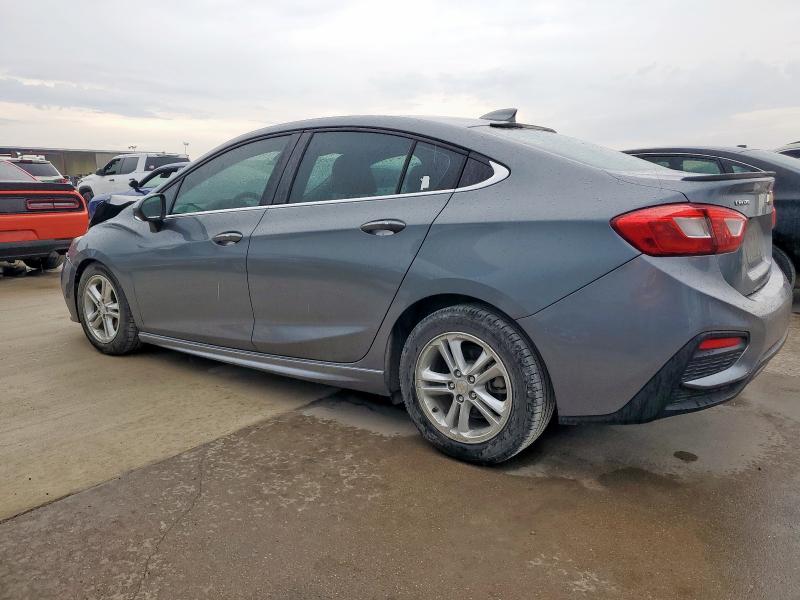 1G1BE5SMXJ7131056 - 2018 CHEVROLET CRUZE LT Сұр фото 2