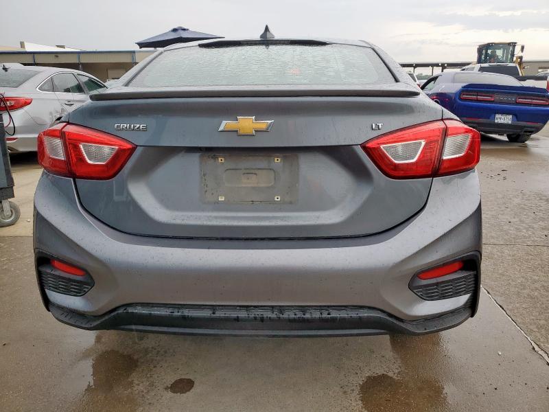 1G1BE5SMXJ7131056 - 2018 CHEVROLET CRUZE LT Сұр фото 6