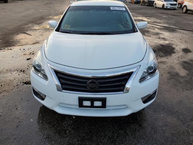 1N4AL3AP8FC276836 - 2015 NISSAN ALTIMA 2.5 WHITE photo 5