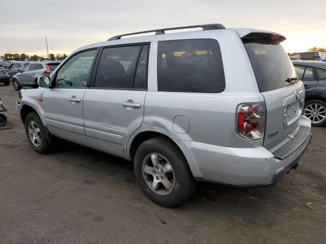 5FNYF28506B044393 - 2006 HONDA PILOT EX SILVER photo 2