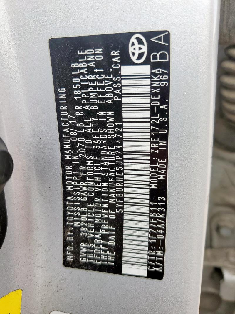 5YFBURHE5JP744721 - 2018 TOYOTA COROLLA L 银色 照片 12