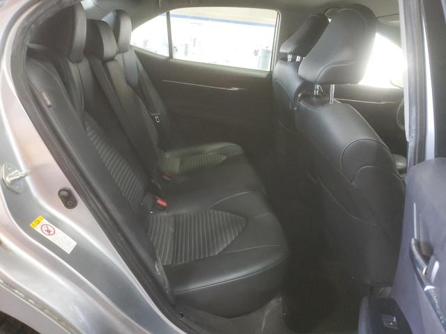 JTNB11HK6J3011534 - 2018 TOYOTA CAMRY L 银色 照片 10