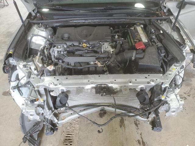 JTNB11HK6J3011534 - 2018 TOYOTA CAMRY L 银色 照片 11