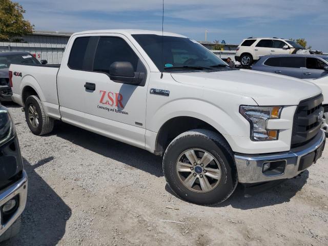 1FTEX1EP3HFB64316 - 2017 FORD F150 SUPER CAB WHITE photo 4