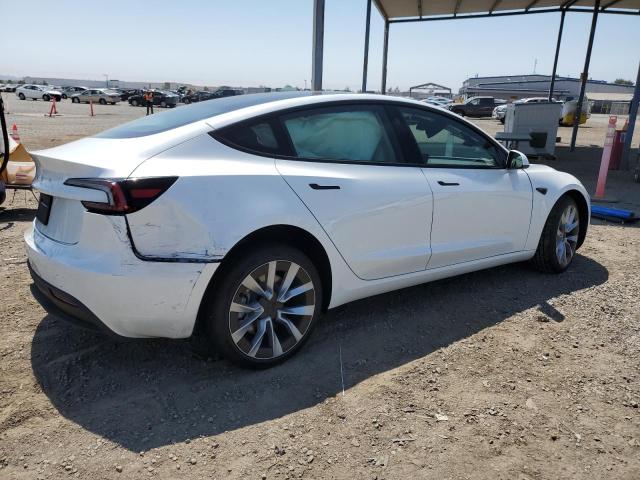 5YJ3E1EA0SF002146 - 2025 TESLA MODEL 3 თეთრი ფოტო 3