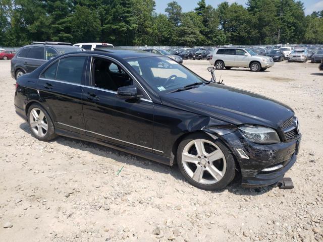 WDDGF8BB0BR183558 - 2011 MERCEDES-BENZ C 300 4MATIC BLACK photo 4