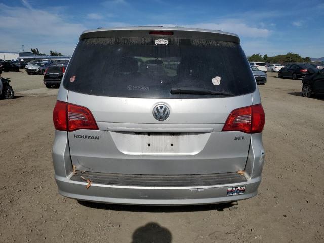 2V8HW64X49R588777 - 2009 VOLKSWAGEN ROUTAN SEL PREMIUM SILVER photo 6