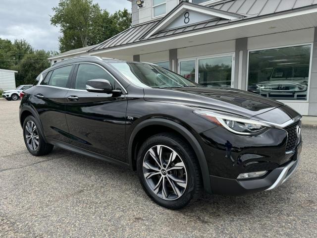 SJKCH5CR9HA026631 - 2017 INFINITI QX30 BASE 黑色 照片 1