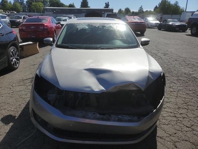 1VWCN7A34EC056042 - 2014 VOLKSWAGEN PASSAT SEL Srebrny zdjęcie 5