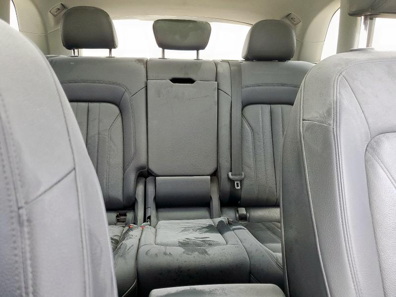 WA1BNAFY7J2079051 - 2018 AUDI Q5 PREMIUM PLUS CHARCOAL photo 10