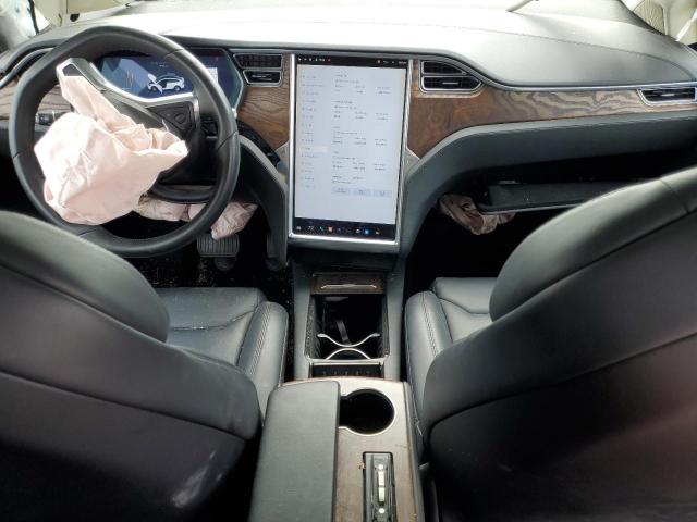 5YJXCBE28JF087144 - 2018 TESLA MODEL X WHITE photo 8