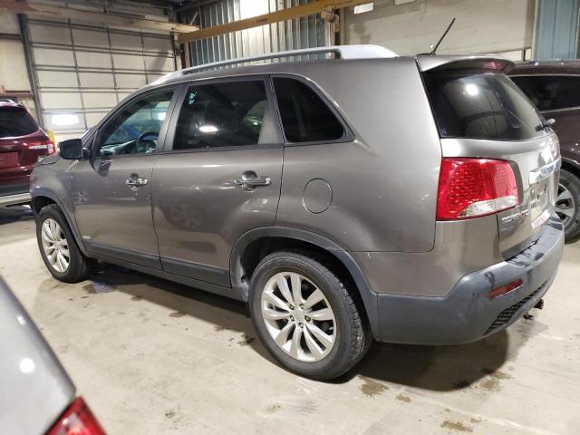 5XYKUDA21BG063836 - 2011 KIA SORENTO EX SILVER photo 2