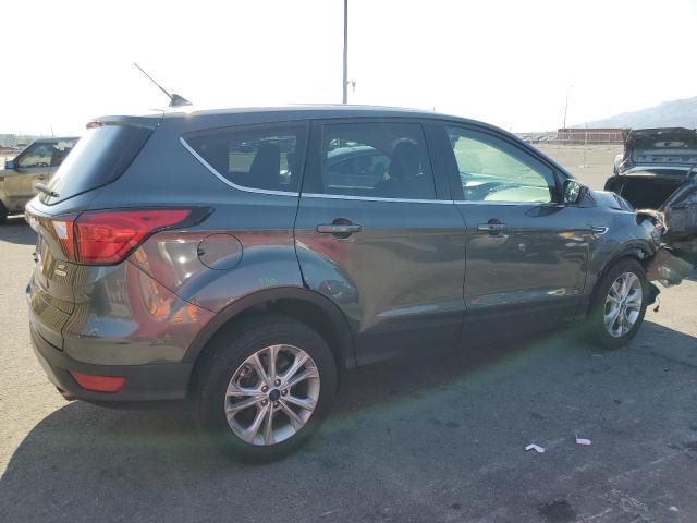 1FMCU0GD0KUB61742 - 2019 FORD ESCAPE SE Szary zdjęcie 3