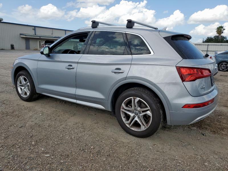 WA1ANAFY3K2140862 - 2019 AUDI Q5 PREMIUM 银色 照片 2