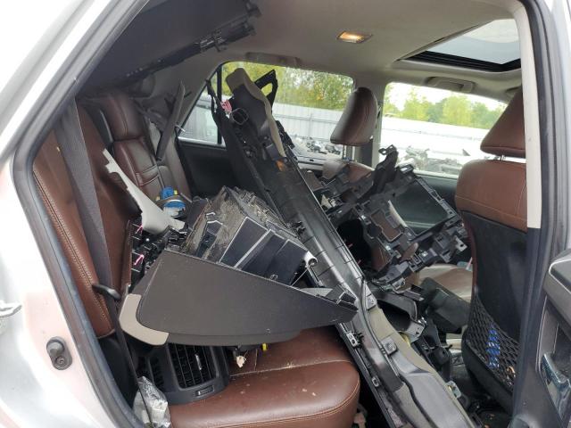 JTEBU5JR2E5202125 - 2014 TOYOTA 4RUNNER SR5 银色 照片 10