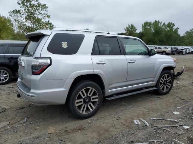 JTEBU5JR2E5202125 - 2014 TOYOTA 4RUNNER SR5 银色 照片 3