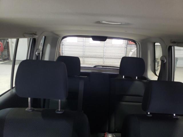 JTLKT324X64088479 - 2006 TOYOTA SCION XB SILVER photo 10