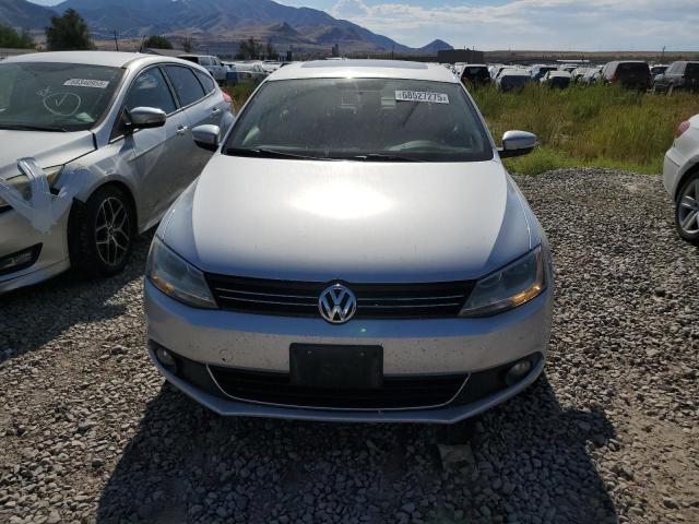 3VWLL7AJ4EM353962 - 2014 VOLKSWAGEN JETTA TDI Արծաթագույն լուսանկար 5