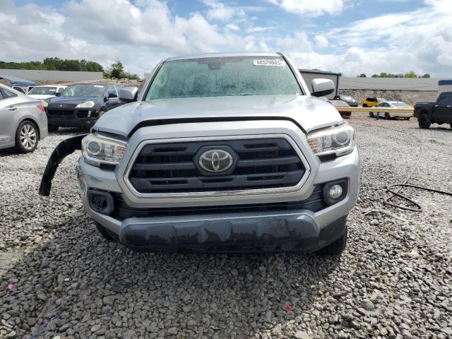 5TFAZ5CN1JX056925 - 2018 TOYOTA TACOMA DOUBLE CAB Gümüş foto 5