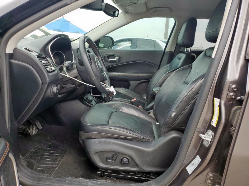 3C4NJDCB3JT115249 - 2018 JEEP COMPASS LIMITED Сірий фото 7