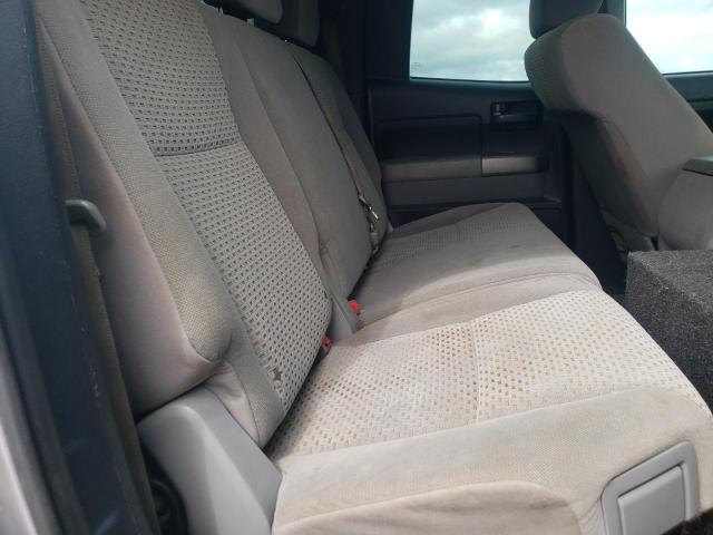5TFUM5F12BX022241 - 2011 TOYOTA TUNDRA DOUBLE CAB SR5 SILVER photo 10