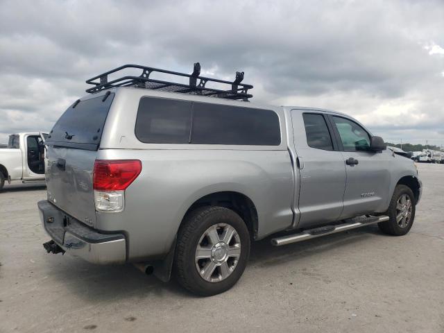 5TFUM5F12BX022241 - 2011 TOYOTA TUNDRA DOUBLE CAB SR5 SILVER photo 3