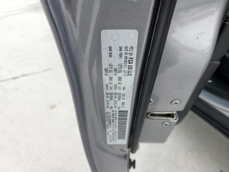 1C4PJLCB8JD620275 - 2018 JEEP CHEROKEE LATITUDE SILVER photo 12