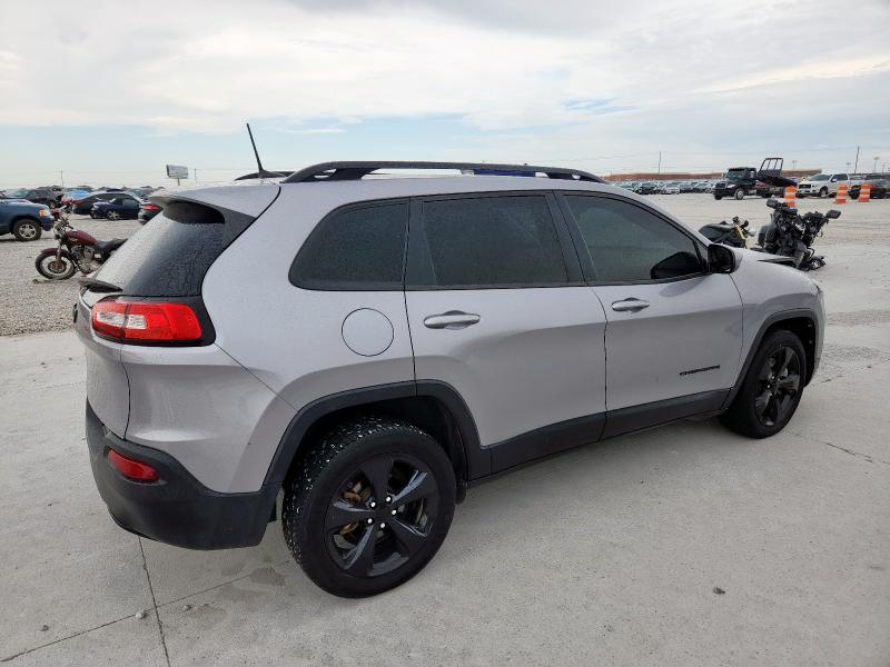 1C4PJLCB8JD620275 - 2018 JEEP CHEROKEE LATITUDE SILVER photo 3