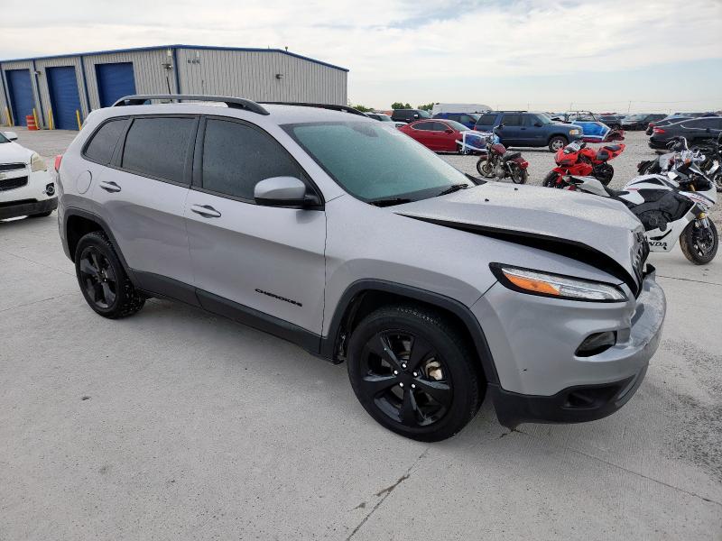 1C4PJLCB8JD620275 - 2018 JEEP CHEROKEE LATITUDE SILVER photo 4