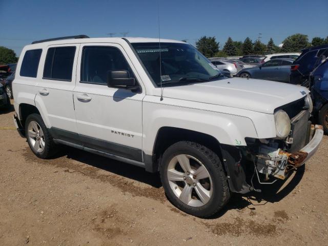 1J4NF1GB7BD176437 - 2011 JEEP PATRIOT SPORT WHITE photo 4