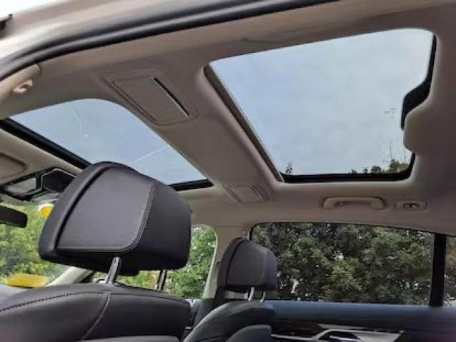 WBA7W4C05LCD29683 - 2020 BMW 745XE WHITE photo 11