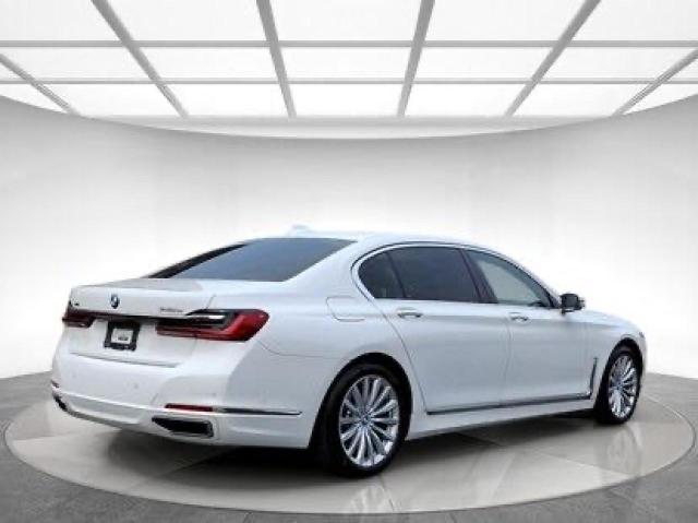WBA7W4C05LCD29683 - 2020 BMW 745XE WHITE photo 4