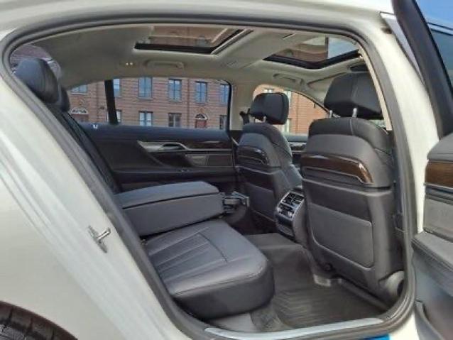 WBA7W4C05LCD29683 - 2020 BMW 745XE WHITE photo 6