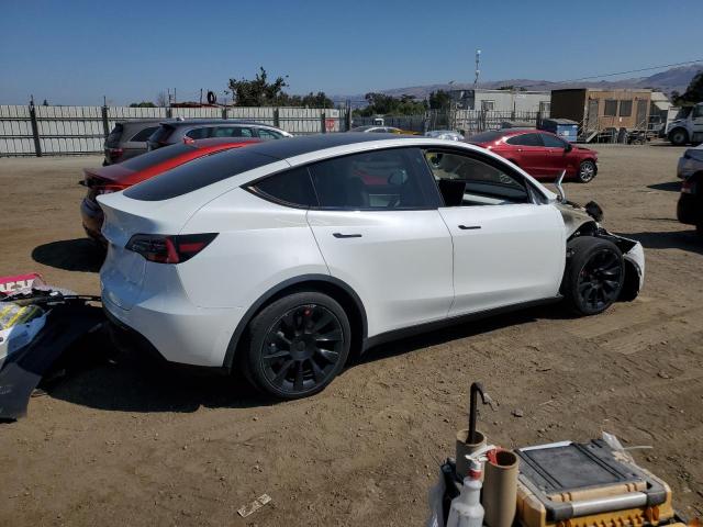 5YJYGDEE2MF122473 - 2021 TESLA MODEL Y 白色 照片 3