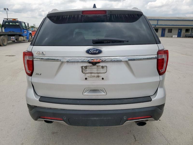 1FM5K7D87JGA31324 - 2018 FORD EXPLORER XLT Argent photo 6